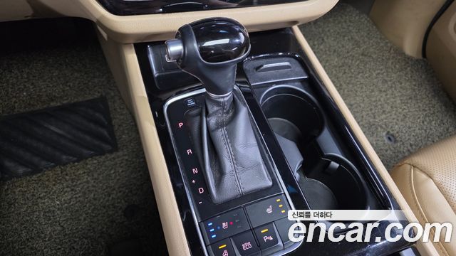 Kia Canival 2015 — photo 12