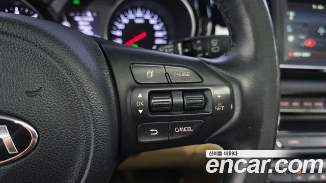 Kia Canival 2015 — photo 25