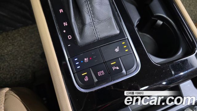 Kia Canival 2015 — photo 27