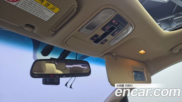Kia Canival 2015 — photo 28