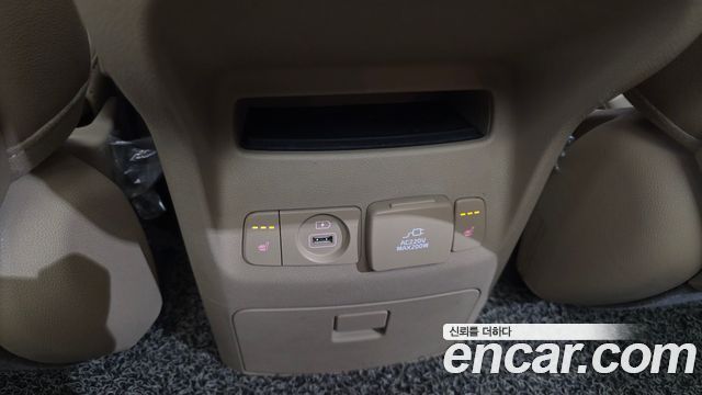 Kia Canival 2015 — photo 33