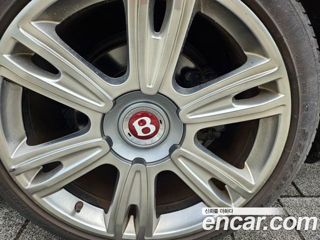 Bentley Flying Spur 2015 — photo 2