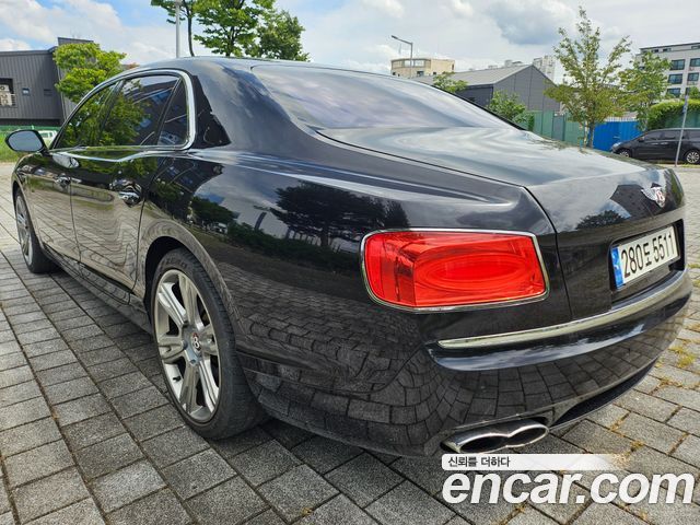 Bentley Flying Spur 2015 — photo 3