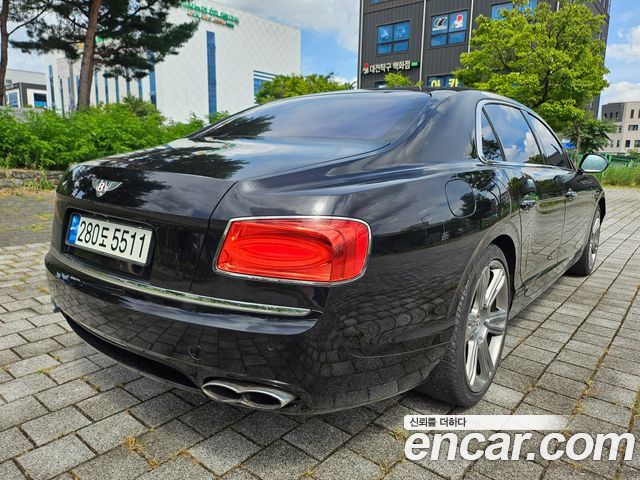 Bentley Flying Spur 2015 — photo 5