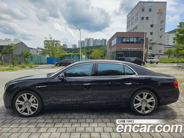Bentley Flying Spur 2015 — photo 6