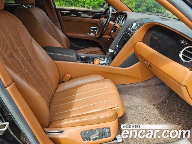 Bentley Flying Spur 2015 — photo 11
