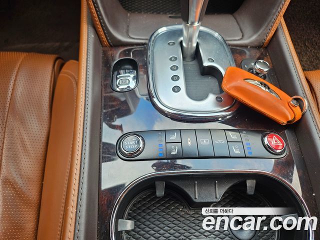 Bentley Flying Spur 2015 — photo 18