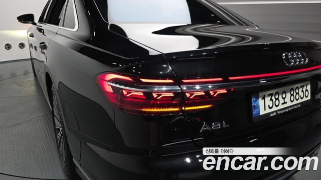 Audi A8 2023 — photo 9