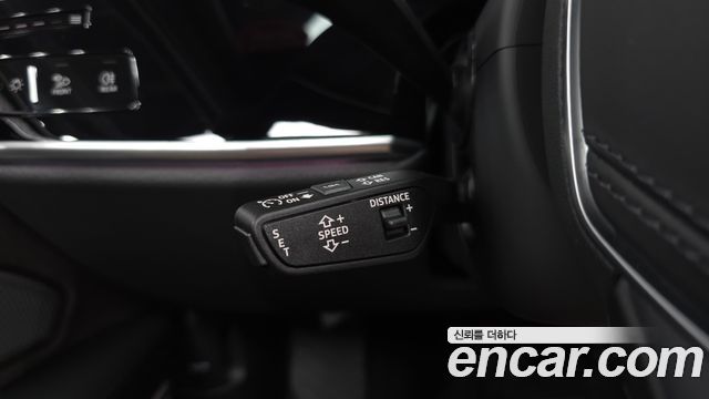 Audi A8 2023 — photo 16