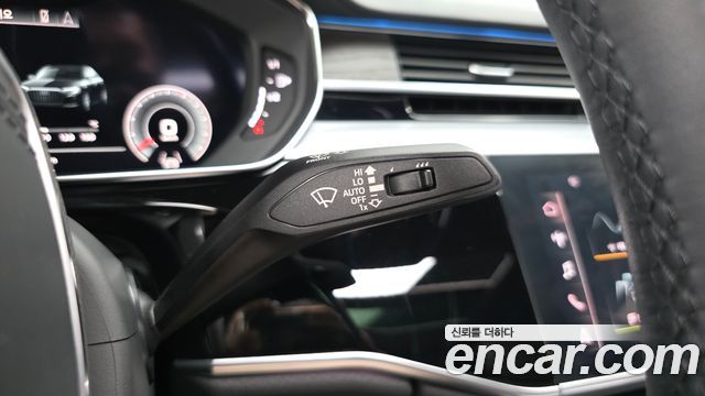 Audi A8 2023 — photo 40