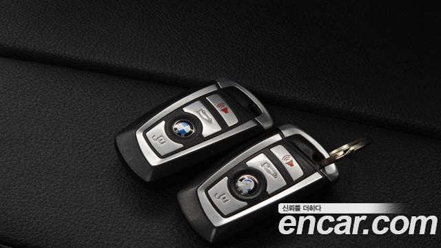 BMW 6-Series 2013 — photo 19