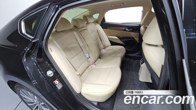 Kia K7 2017 — photo 17