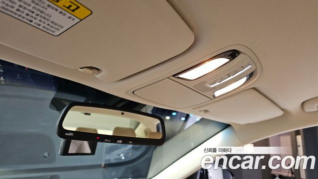 Kia K7 2017 — photo 24