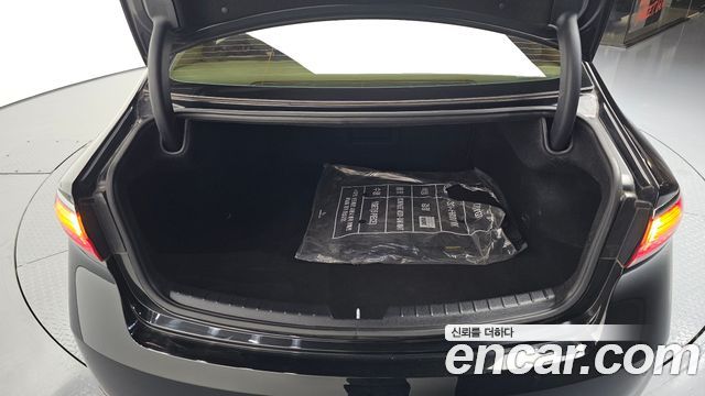 Kia K7 2017 — photo 29
