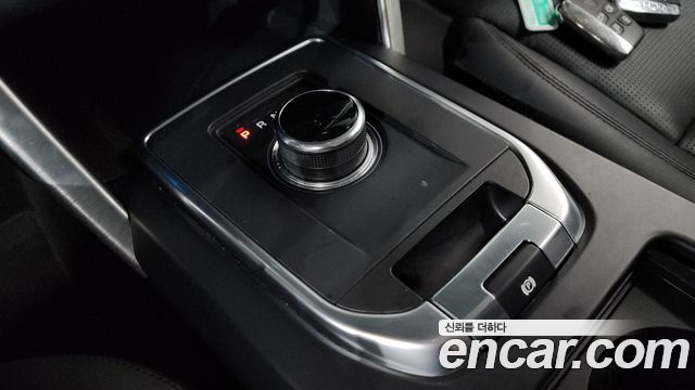 Land Rover Discovery Sport 2018 — photo 12