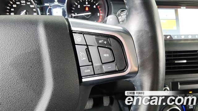 Land Rover Discovery Sport 2018 — photo 24