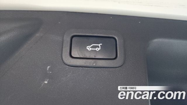 Land Rover Discovery Sport 2018 — photo 26