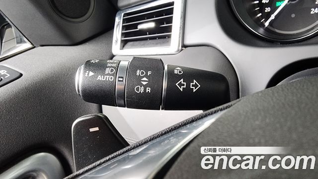 Land Rover Discovery Sport 2018 — photo 34