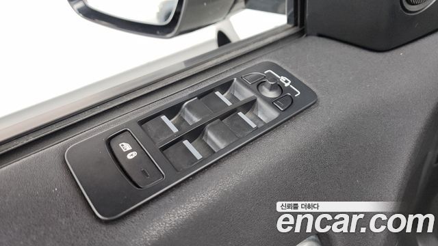 Land Rover Discovery Sport 2018 — photo 35