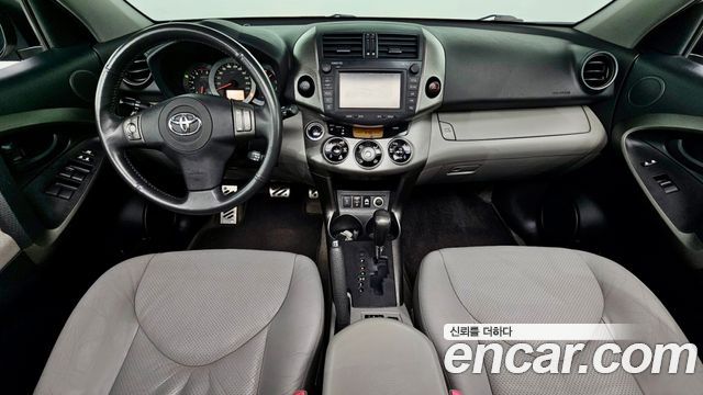 Toyota RAV4 2011 — photo 7