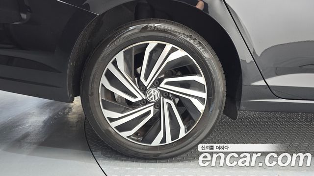 Volkswagen Jetta 2021 — photo 5