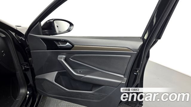 Volkswagen Jetta 2021 — photo 14