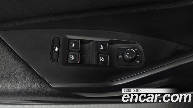 Volkswagen Jetta 2021 — photo 27