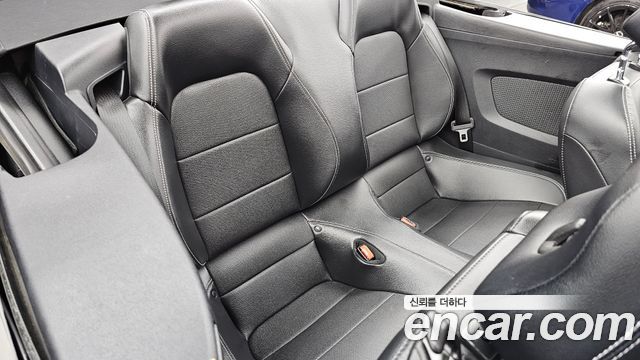 Ford Mustang 2017 — photo 12