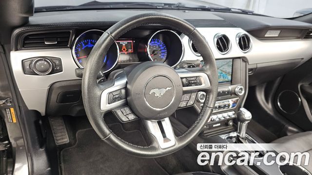 Ford Mustang 2017 — photo 13