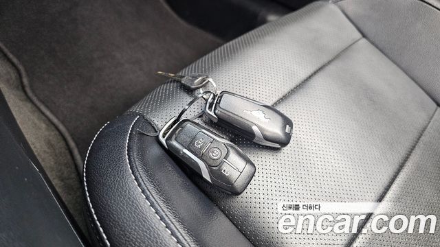 Ford Mustang 2017 — photo 19