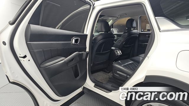 Kia Sorento 2021 — photo 18