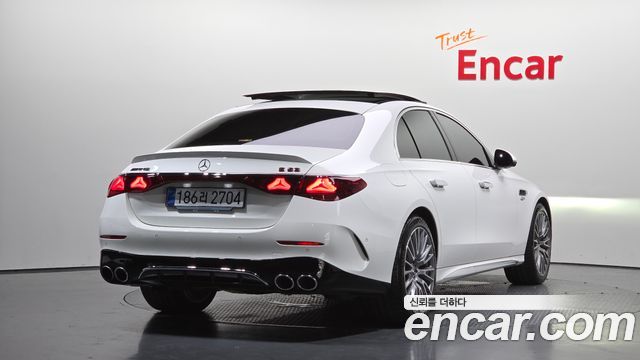 Mercedes-Benz E-Class 2026 — photo 2