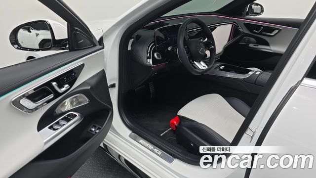 Mercedes-Benz E-Class 2026 — photo 13