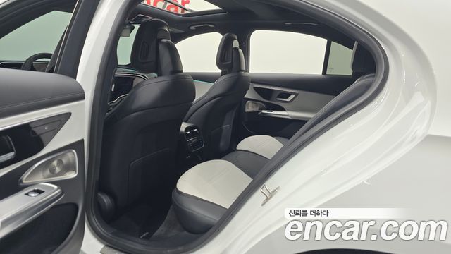 Mercedes-Benz E-Class 2026 — photo 17