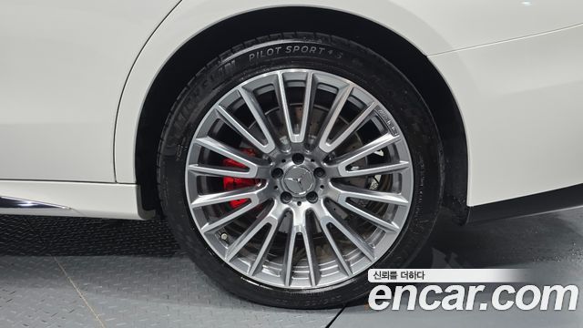 Mercedes-Benz E-Class 2026 — photo 7