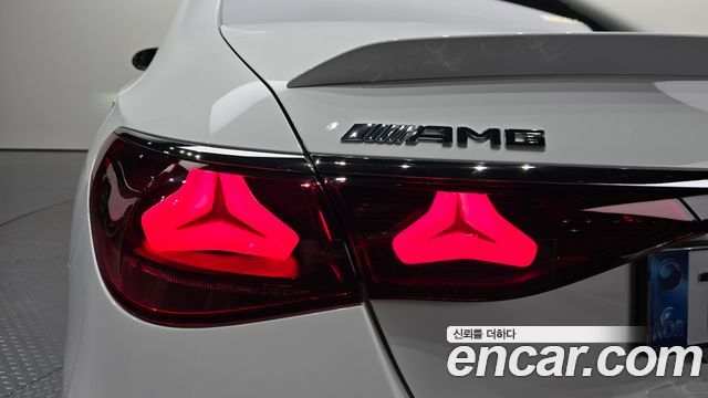 Mercedes-Benz E-Class 2026 — photo 9
