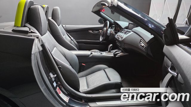 BMW Z4 2009 — photo 11