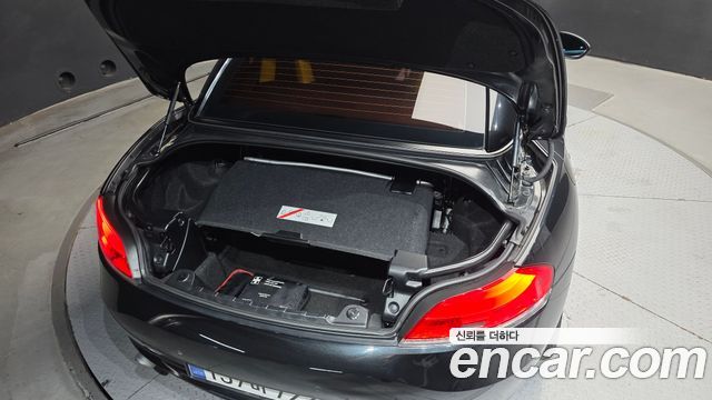 BMW Z4 2009 — photo 19