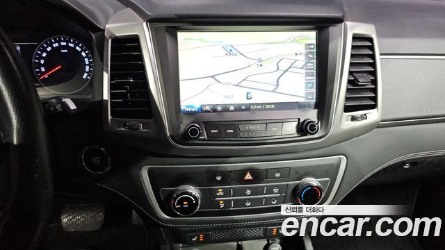 KG Mobility Rexton 2018 — photo 22