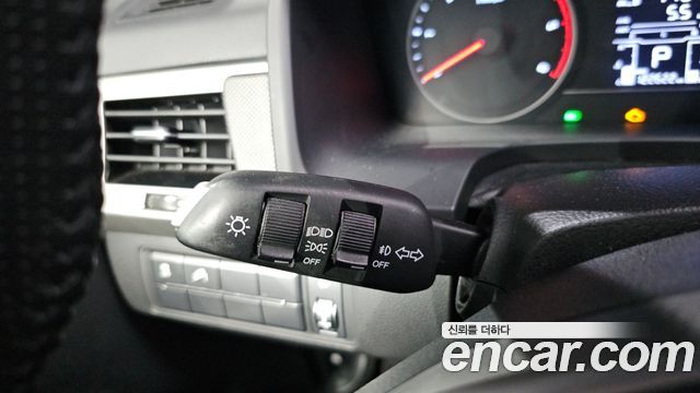 KG Mobility Rexton 2018 — photo 28