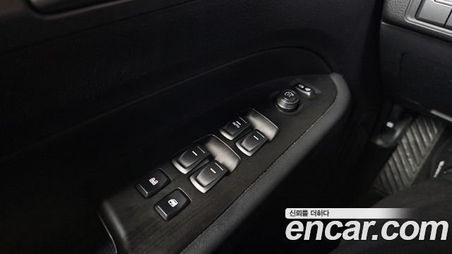 KG Mobility Rexton 2018 — photo 30