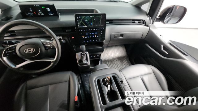 Hyundai Staria 2025 — photo 7