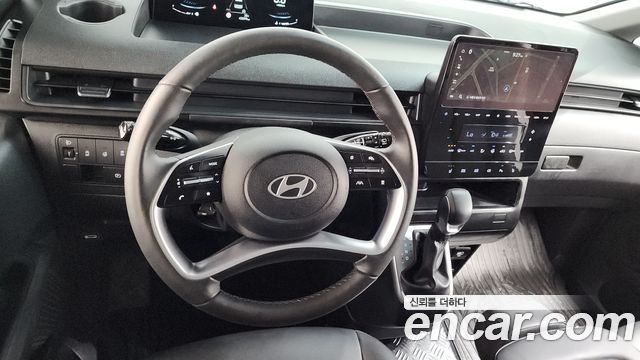 Hyundai Staria 2025 — photo 13
