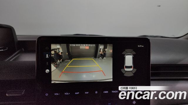 Hyundai Staria 2025 — photo 15