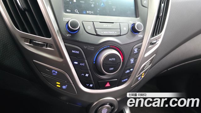 Hyundai Veloster 2017 — photo 16