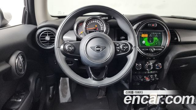 Mini Cooper 2020 — photo 19
