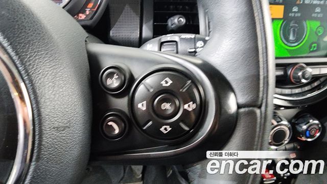 Mini Cooper 2020 — photo 22