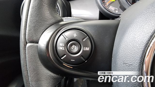 Mini Cooper 2020 — photo 23