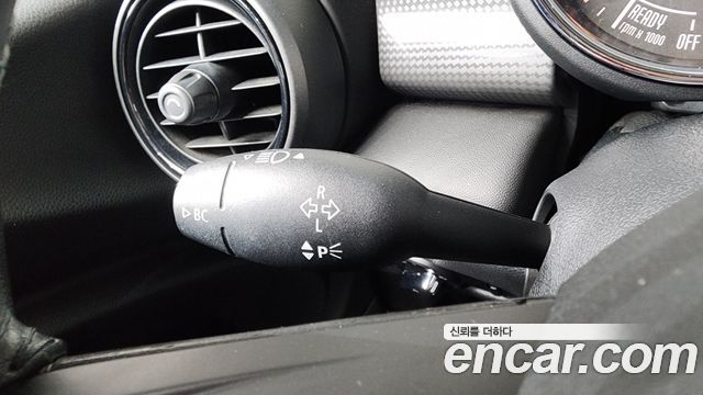 Mini Cooper 2020 — photo 25