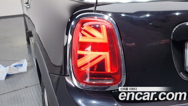 Mini Cooper 2020 — photo 9